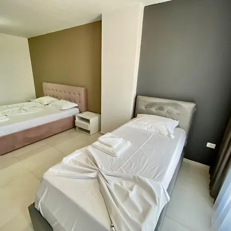 Riviera Breeze Haven A25 *