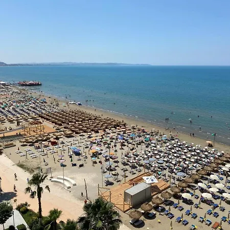 Riviera Breeze Haven A25 Apartment *