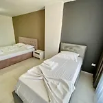 Riviera Breeze Haven A25 *