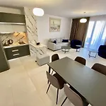 Riviera Breeze Haven A25